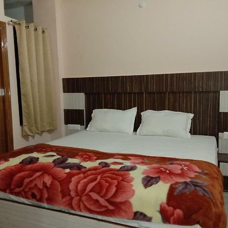 Adb Rooms Hotel De Pal バラナシ エクステリア 写真